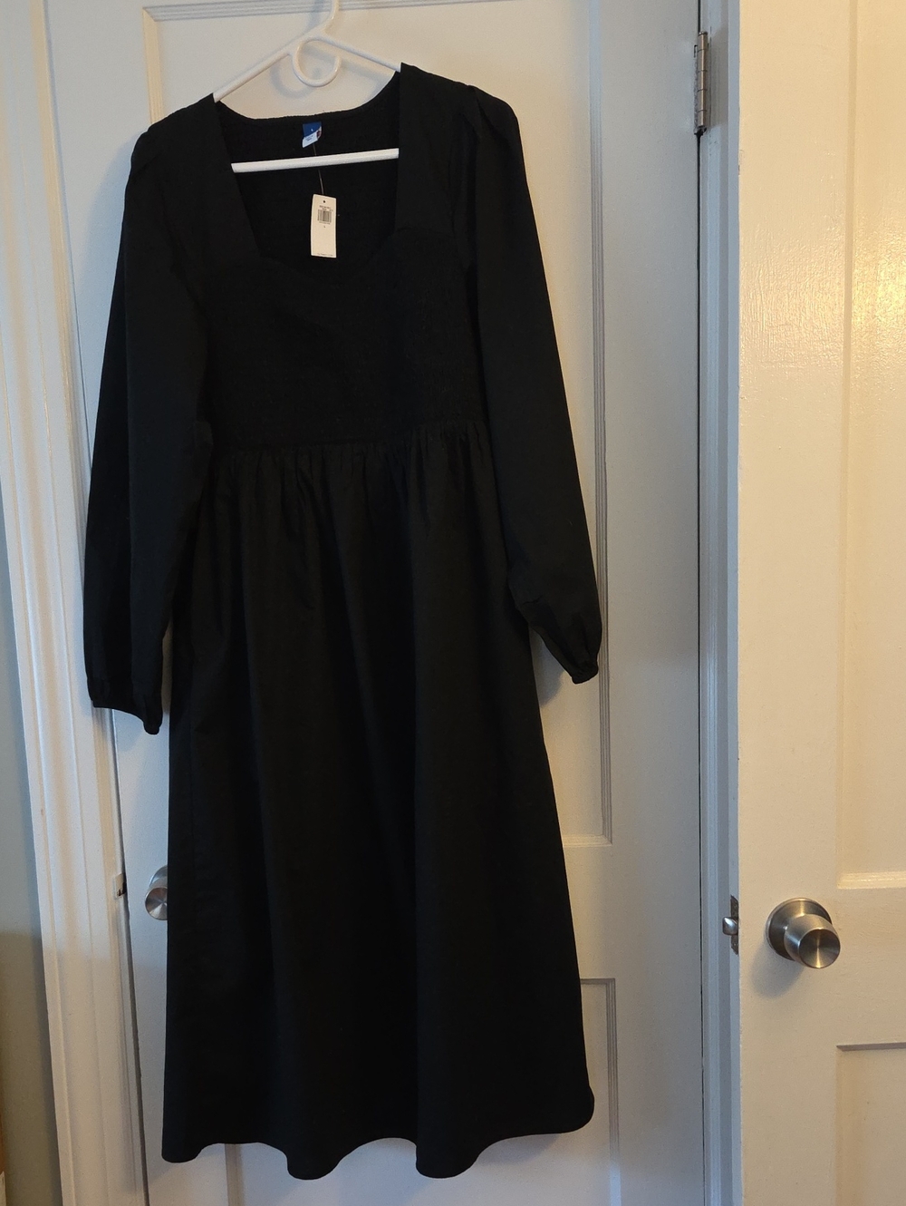 Old Navy Black Midi Long-Sleeve Dress